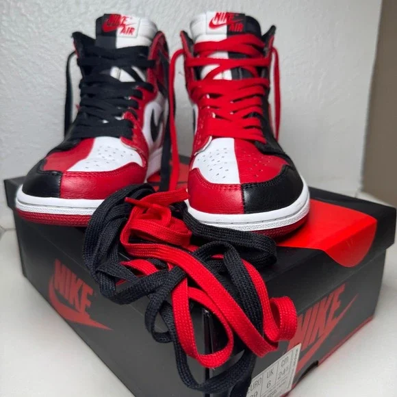 Nike Air Jordan 1 OG NRG Homage to Home Mens Sneakers Size 6.5 - Picture 3 of 16